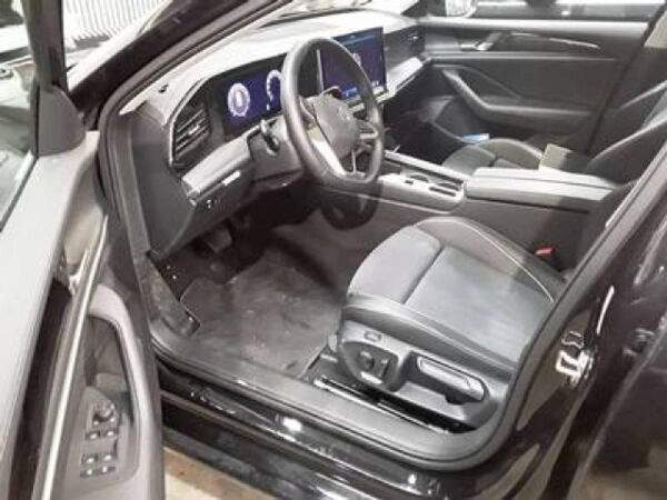 Volkswagen Passat Variant Business 1.5eTSI DSG TRAILER 360° bild 3