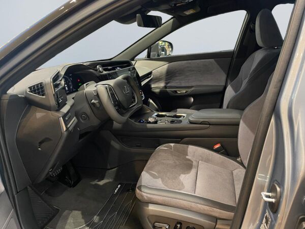 Lexus RZ 500e Luxury mit Steer by wire bild 4