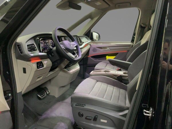 Volkswagen T7 Multivan T2.0 Multivan TDI Life lang DSG LM18 Sitzhzg 7Sitz bild 7