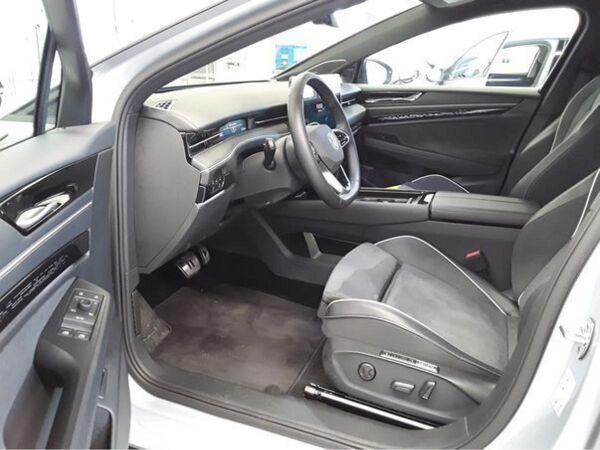 Volkswagen ID.7 Pro Navi AHK IQ.LIGHT - LED-Matrix-Scheinwerfer Sprachassistent DAB+ bild 4