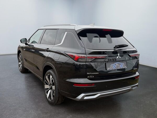 Mitsubishi Outlander Top Luxury mit Standheizung und 360-Grad-Kamera bild 3