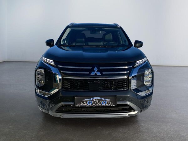 Mitsubishi Outlander Top mit Standheizung und 360-Grad-Kamera bild 5