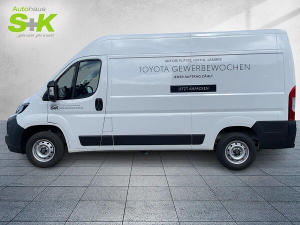 Toyota Proace Max ***Proace Max L2H2 verblecht 4-türig KaWa Meister 35 2.2 Diesel 103kW*** bild 2