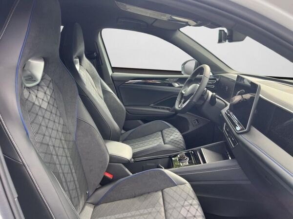 Volkswagen Tiguan R-Line 1,5 l eHybrid *0,5%-VERSTEUERUNG*SOFORT VERFÜGBAR* OPF 110 kW (150 PS) / 85 kW (115 PS) 6-Gan bild 4