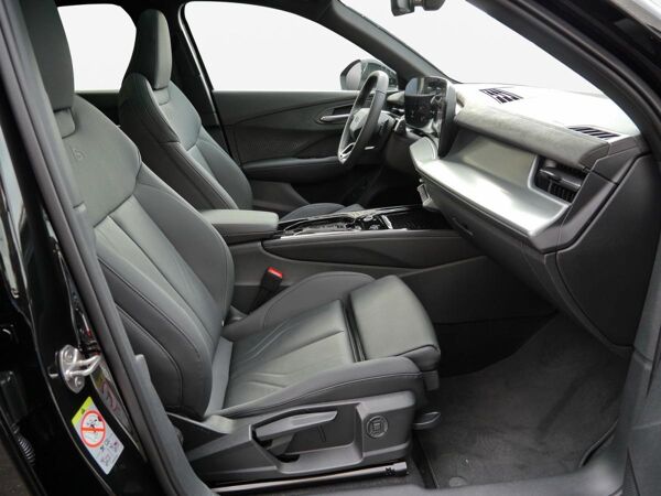 Audi Q3 SUV TFSI S line *LED*TechPlus*Pano*Klima* bild 4