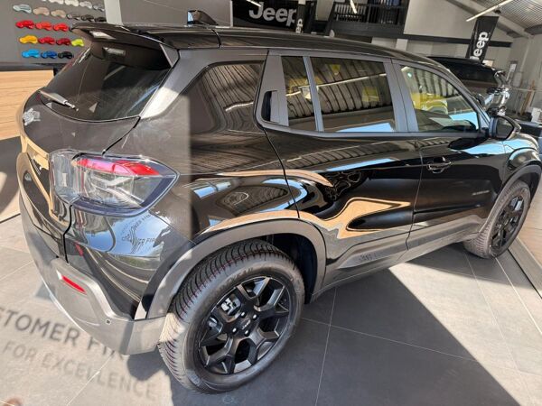 Jeep Avenger 1.2l DCT Black Edition E-Hybrid bild 7