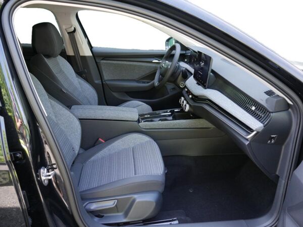 Skoda Superb Combi 1.5 TSI iV Selection Hybrid AHK Navi LED *966* bild 2