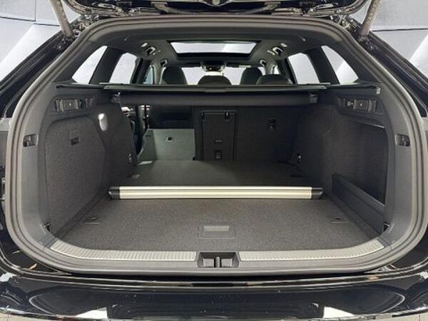 Skoda Superb KEINE Überführungskosten!!2.0 TSI DSG 4x4 SPORTLINE VOLLAUSSTATTUNG bild 6