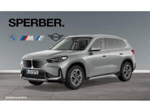 BMW iX1 eDr.20  xLine,Driv.Ass.,Prem.Pkt,AHK,uvm. bild 1