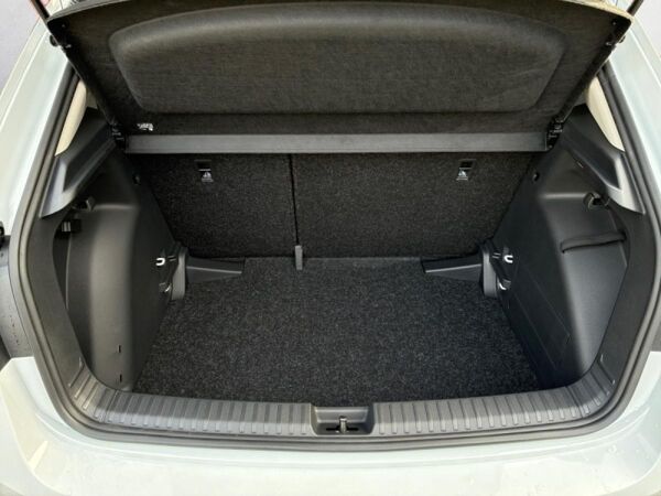 Skoda Fabia Essence 1,0 MPI 59 kW 5-Gang-Schaltgetriebe *SOFORT VERFÜGBAR* bild 7
