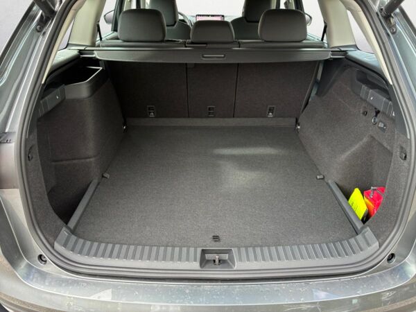 Skoda Kodiaq Selection Plug in Hybrid 1,5 TSI 204 PS kW 6-Gang-DSG *SOFORT VERFÜGBAR* bild 5