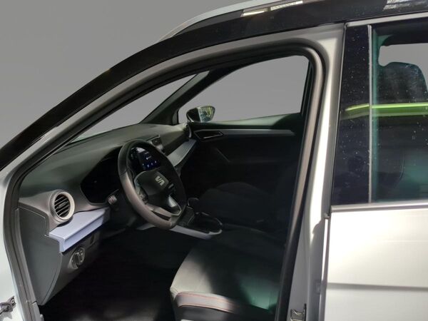 Seat Arona FR 1.5 TSI DSG ACC AHK LED NAVI RFK KEYL bild 7