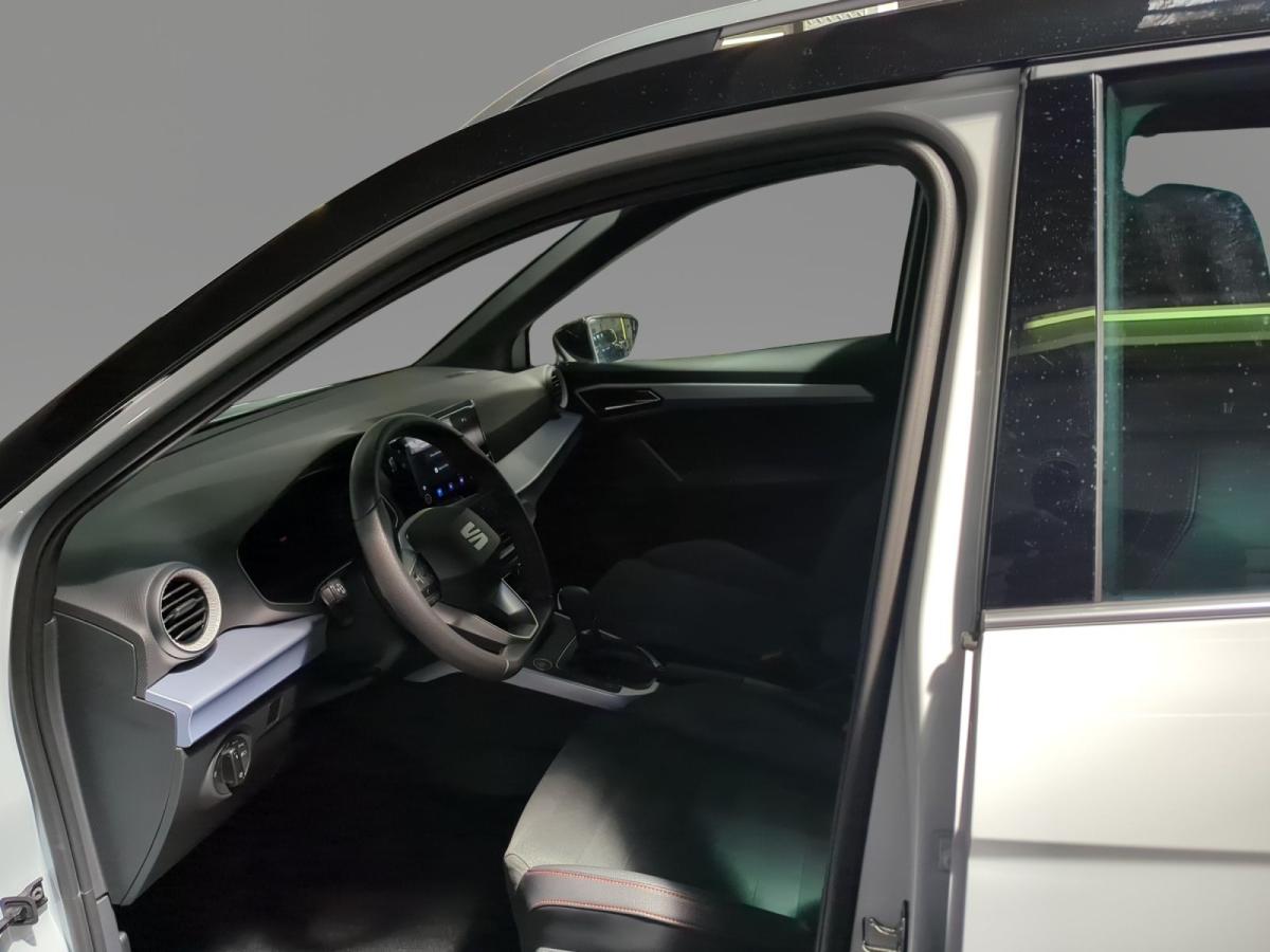 Seat Arona FR 1.5 TSI DSG ACC AHK LED NAVI RFK KEYL bild 7