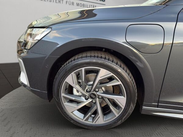 Audi A3 *Hybrid Allstreet*Interieur Sline*AHK* bild 4