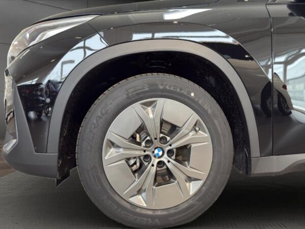 BMW iX1 eDrive 20 17" Navi LED SHZ Alarm PDC mit Kamera -AKTION BIS 30.06.2026!!! bild 4
