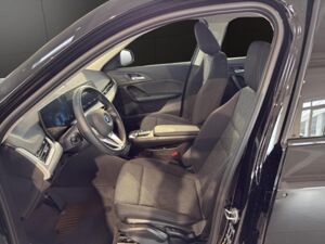 BMW iX1 eDrive 20 17" Navi LED SHZ Alarm PDC mit Kamera -AKTION BIS 30.09.2026!!! bild 5