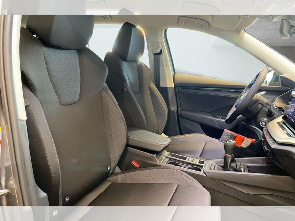 Skoda Octavia Combi Essence 1.5 TSI  *sofort verfügbar* bild 5