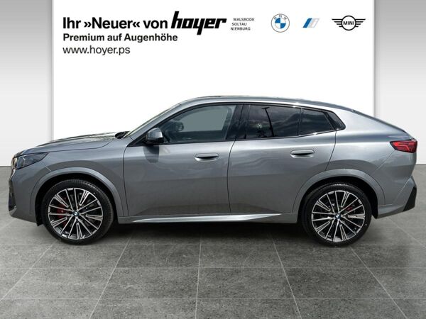 BMW X2 xDrive20d M Sportpaket Pro AHK Pano HUD Iconic Glow bild 3