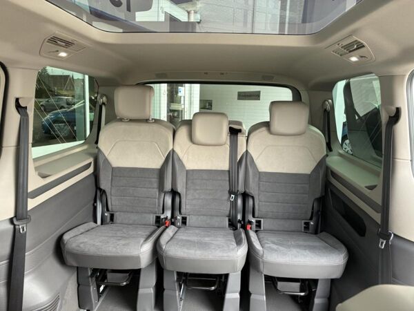 Volkswagen Multivan 2,0 l TDI LÜ+ACC+AHK+SHZ+PDC+RFK+CARPLAY bild 6