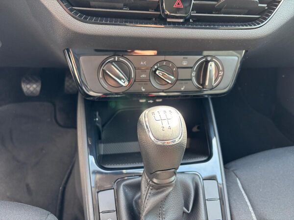 Skoda Fabia "Essence" 1.0TSI 95PS *SOFORT VERFÜGBAR* bild 6