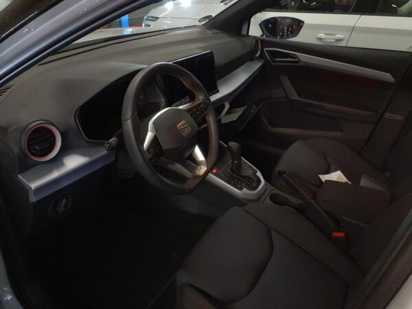 Seat Arona FR 1.0 TSI 85kW DSG - LED Vision Plus SHZ Navi ACC MFL LM Keyless DAB bild 3