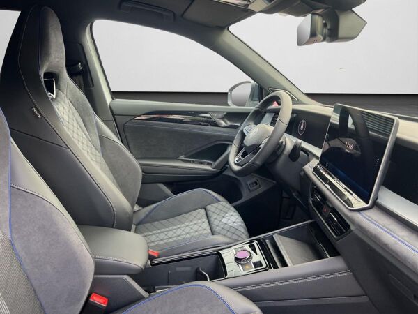 Volkswagen Tayron 2.0 TDI R-Line BlackStyle, 4Motion, AHK, Pano, 7-Sitzer, HD-Matrix LED, Standhzg.. bild 4