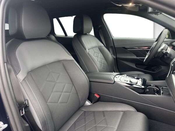 BMW 540 540d xDrive Touring M Sportpaket Head-Up DAB bild 6