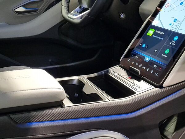 Ford Explorer Premium 🔋 BEV ⚡ 77kWh 💥 Agate-Black 💥 Fahrerassistenz-Paket⚡ Wärmepumpe 💥 bild 7