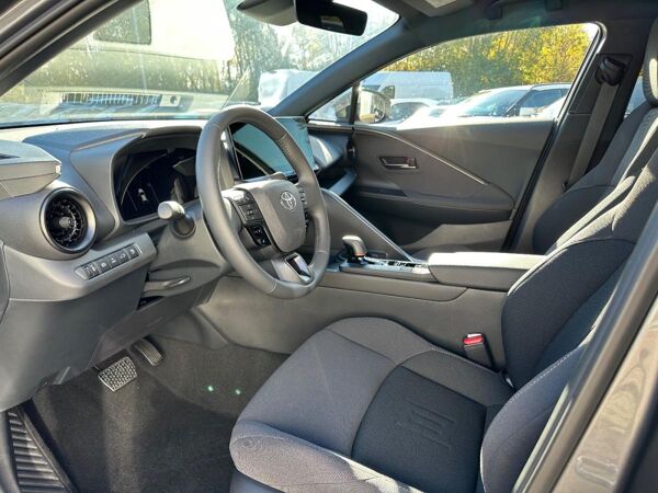 Toyota C-HR 2.0-l-VVT-i Plug-in Hybrid Teamplayer+Technik-Paket bild 6