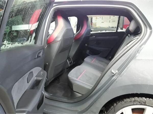 Volkswagen Golf GTI CLUBSPORT PANO HUD WINTERRÄDER GARANTIE bild 6