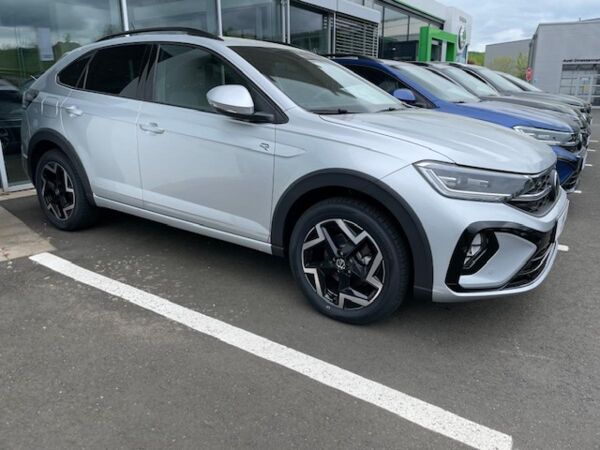 Volkswagen Taigo 🚀R-LINE LAGER!!! ⭐NAVI🚗AHK 🧨RFK -UVM🔥 bild 1