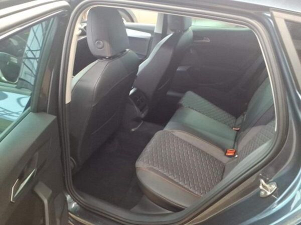 Seat Leon FR 1.5 TSI Nav/Kam/AppCon/Keyless/ACC/SHZ/17" bild 4