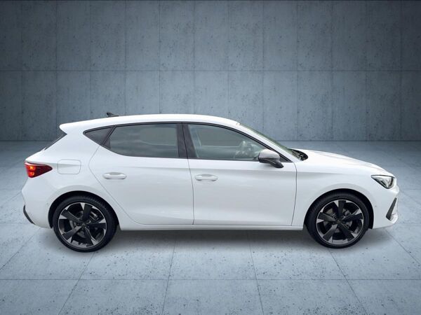 Cupra Leon 1.5 eTSI DSG Nav/Kam/ACC/SHZ/LHZ/Assist/18"/Keyless bild 6