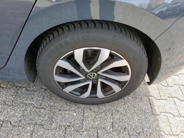 Volkswagen Golf VIII 2.0TDI DSG Active P-DACH NAVI KAMERA bild 7