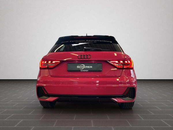Audi A1 Sportback S line FOLIERT in PINK, Sonos Sound, Shzg., Infotainment+, Einparkhilfe+ bild 4