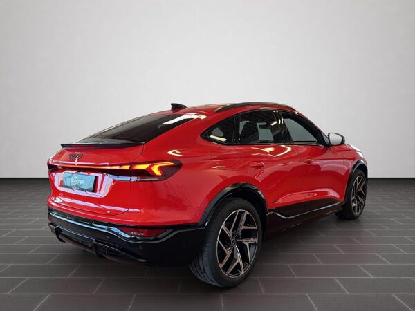 Audi Q6 e-tron Sportback S line business e-tron performance AHK, Dashcam, HUD, B&O Sound, Panorama Dach, Tech Plus bild 2