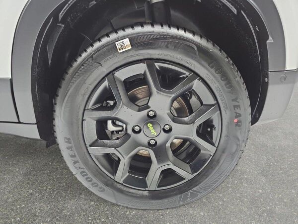 Jeep Avenger ALLRAD 1.2 E-HYBRID T3 DCT 4XE OVERLAND MJ26 INFOTAINMENT & KOMFORTPAKET bild 7