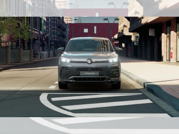 Volkswagen Tiguan R-Line 2.0 l TSI 4MOTION DSG 360 ACC bild 4