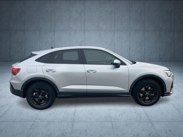 Audi Q3 Sportback TFSI e 45 TFSI e 180(245) S tronic bild 7
