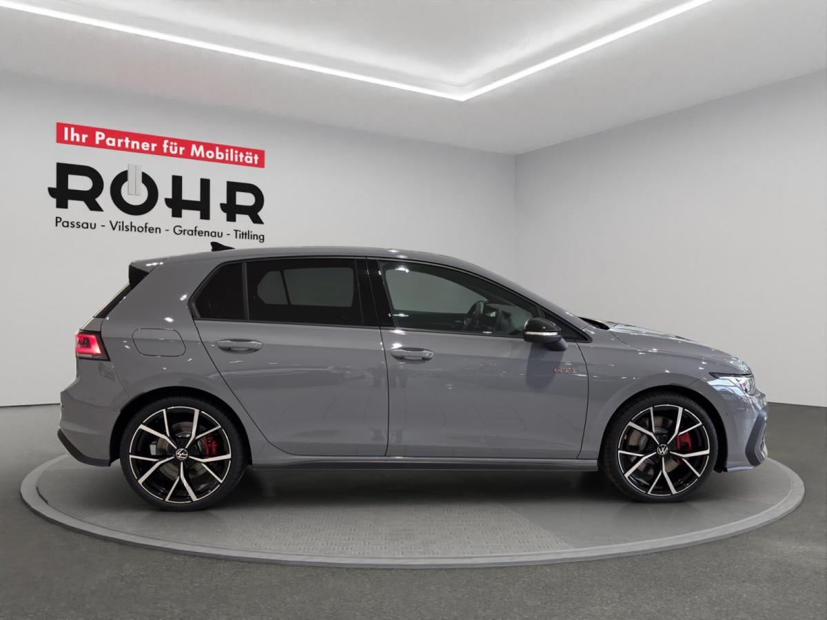 Volkswagen Golf VIII GTI (WR/BlackStyle/LED) 2.0 l TSI OPF 7-Gang-DSG bild 3