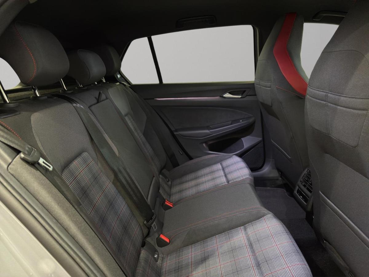 Volkswagen Golf VIII GTI (WR/BlackStyle/LED) 2.0 l TSI OPF 7-Gang-DSG bild 7