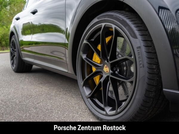 Porsche Cayenne Turbo GT / 640 PS / tiefschwarzmetallic bild 5