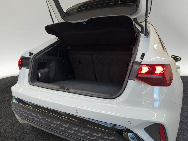 Audi A3 Sportback S line 35 TFSI virtual AHK bild 7