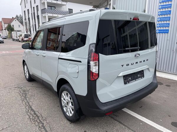 Ford Tourneo Courier Titanium 125 PS Schalter * Sofort Verfügbar* bild 5