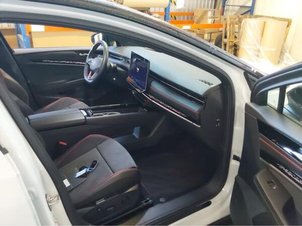 Volkswagen ID.7 Tourer GTX - Interieur Plus und Exterieur Plus Paket + PANO inkl. 8-fach Bereifung bild 7