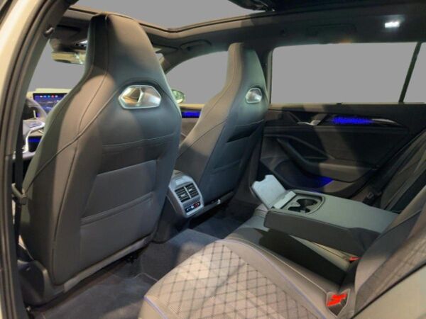 Volkswagen Passat R-Line bild 5