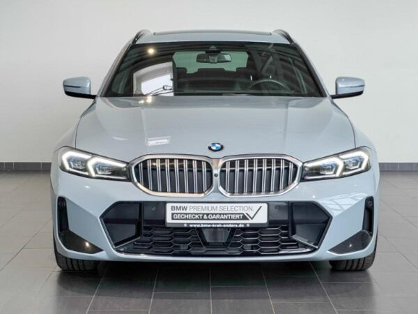 BMW 320 d xDrive Touring 19" M-Sport  360* Kamera Head-UP ACC Panorama bild 4