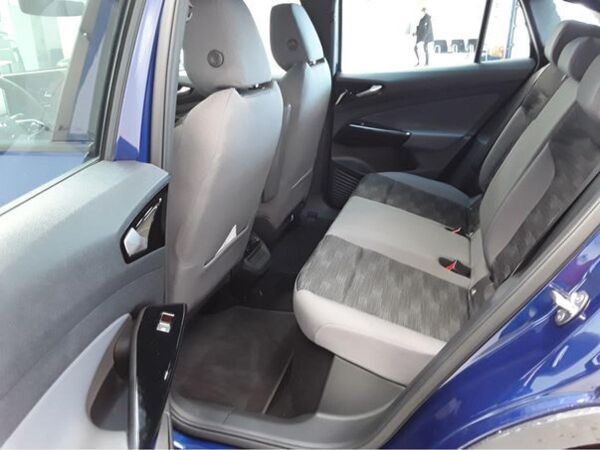 Volkswagen ID.4 PRO 82 kWh +WÄPU+AHK+360°+LED+ACC+NAVI+SHZ+19"+CARPLAY bild 7