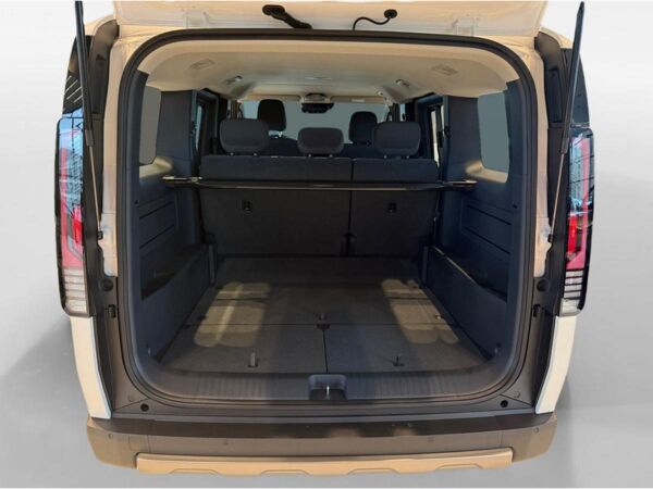 Kia PV5 Passenger 51,4 kwh Essential AUT+Kamera+ACC bild 7