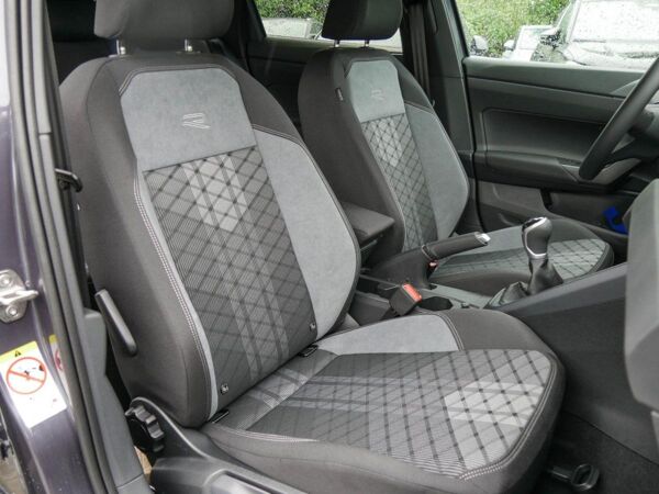 Volkswagen Taigo R-Line 1,0 TSI 6-Gang AHK,KAMERA Lagerwagen ! Zulassungsaktion bis Ende Mai ! bild 6